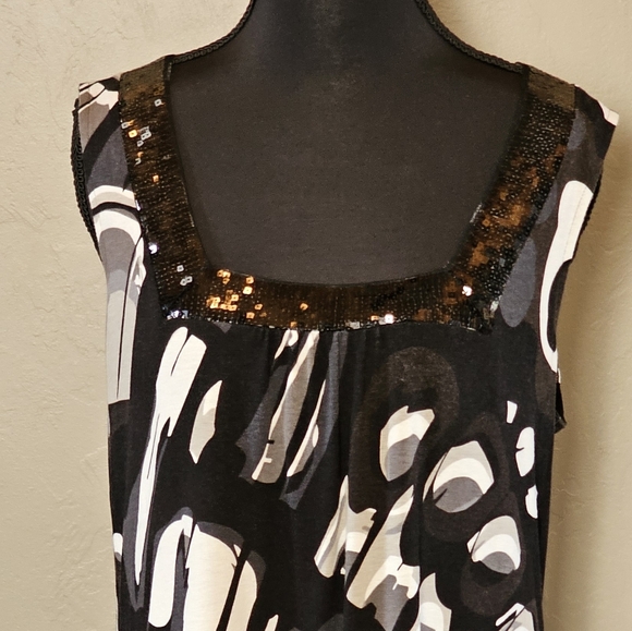 《EXPRESS》Floral Mini Dress 🥻👗《Large》 Sequin Neckline & Trim 🛒 - Picture 3 of 14